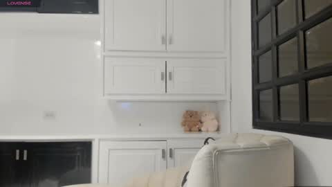  Cameron Cutee  online show from September 30, 2025, 10:31 am