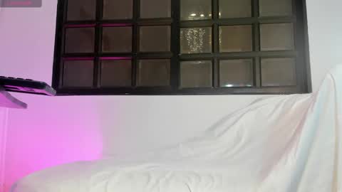  Cameron Cutee  online show from October 4, 2025, 11:30 am