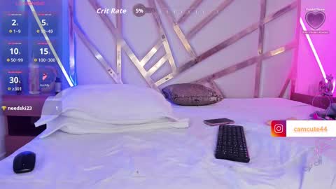  Cameron Cutee  online show from November 11, 2025, 7:03 pm