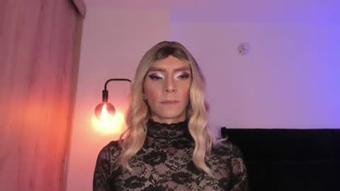 Snapshot of cameron_lyra chatting on February 18, 2026, 1:56 am Cameron online show from February 18, 2026, 1:56 am