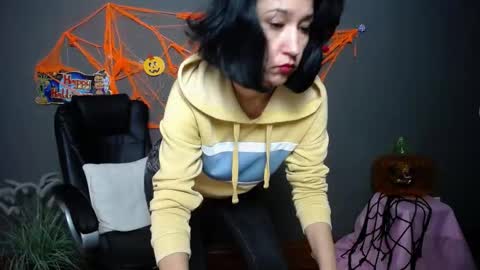 Snapshot of cameronenns chatting on November 1, 2025, 7:32 am Cameronenns online show from November 1, 2025, 7:32 am