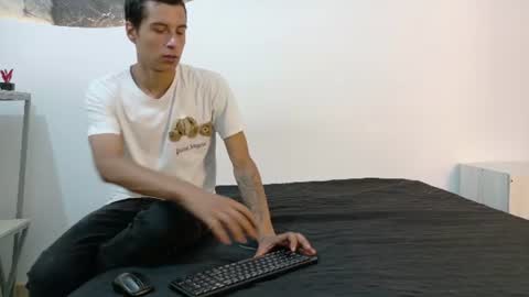 Snapshot of cameronsilverman chatting on June 8, 2026, 8:09 pm cameronsilverman online show from June 8, 2026, 8:09 pm