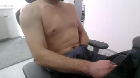 camfun_27 online show from February 21, 2026, 1:34 pm