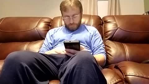 CamGuy online show from January 18, 2025, 2:14 am