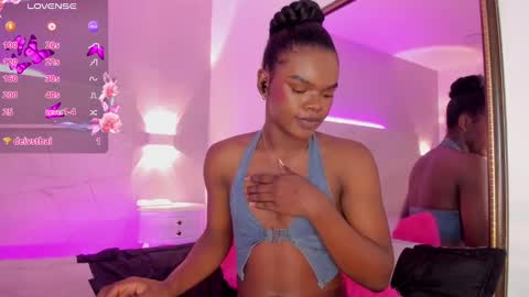 Snapshot of camiestrada chatting on February 10, 2025, 4:14 pm camiestrada online show from February 10, 2025, 4:14 pm