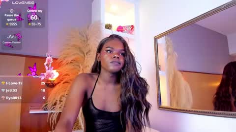 Snapshot of camiestrada chatting on February 21, 2025, 4:51 am camiestrada online show from February 21, 2025, 4:51 am