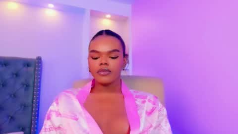 Snapshot of camiestrada chatting on September 21, 2025, 2:13 am camiestrada online show from September 21, 2025, 2:13 am