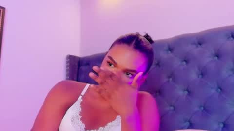 Snapshot of camiestrada chatting on September 23, 2025, 2:36 am camiestrada online show from September 23, 2025, 2:36 am