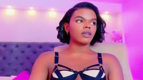 Snapshot of camiestrada chatting on September 25, 2025, 8:12 pm camiestrada online show from September 25, 2025, 8:12 pm