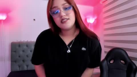 Camila Osorio online show from February 4, 2025, 3:44 am