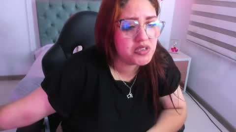 Camila Osorio online show from February 25, 2025, 9:53 am