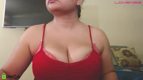 Camila  online show from January 6, 2026, 12:03 am