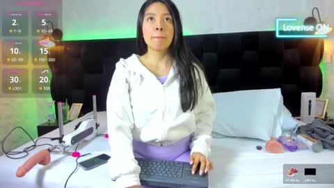 camila__gomez_ online show from December 4, 2025, 12:25 pm