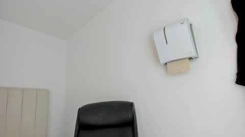 Cami online show from February 17, 2025, 11:55 am