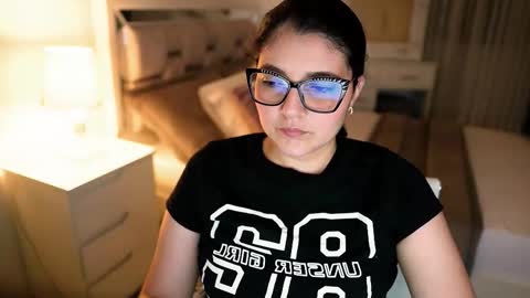 Camila buitrago online show from October 19, 2025, 11:49 pm