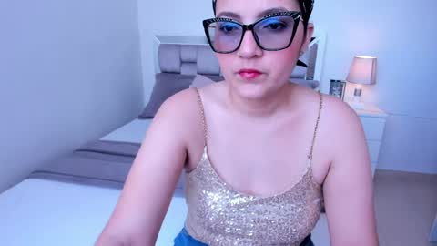 Camila buitrago online show from April 19, 2026, 4:06 pm