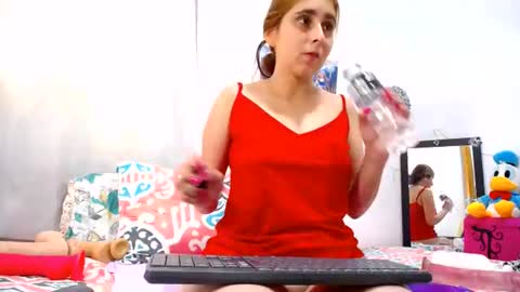 Camila online show from July 8, 2026, 6:01 pm