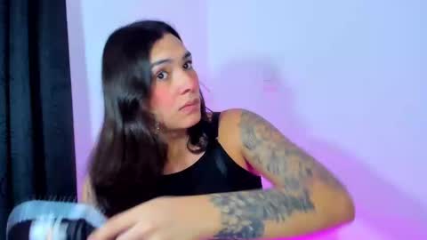 Snapshot of camila_coxx chatting on December 5, 2024, 5:26 am s online show from December 5, 2024, 5:26 am