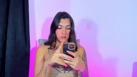 Snapshot of camila_coxx chatting on December 11, 2024, 4:39 am s online show from December 11, 2024, 4:39 am