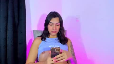 Snapshot of camila_coxx chatting on December 14, 2024, 5:40 am s online show from December 14, 2024, 5:40 am