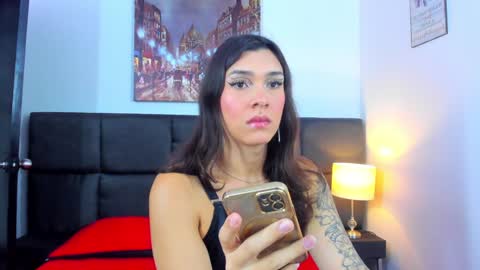 Snapshot of camila_coxx chatting on January 10, 2025, 4:22 am s online show from January 10, 2025, 4:22 am