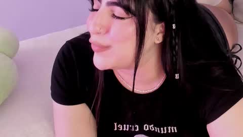 Snapshot of camila_matinez_ chatting on November 20, 2025, 1:06 am Camila online show from November 20, 2025, 1:06 am