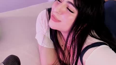 Snapshot of camila_matinez_ chatting on December 19, 2025, 1:45 am Camila online show from December 19, 2025, 1:45 am
