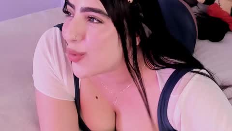 Snapshot of camila_matinez_ chatting on January 14, 2026, 1:44 am Camila online show from January 14, 2026, 1:44 am