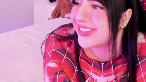 Camila online show from April 14, 2026, 1:11 am