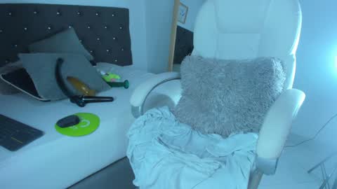 Camila online show from December 29, 2024, 7:00 pm