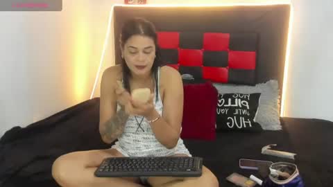 Snapshot of camila_valenciia_ chatting on July 21, 2026, 3:20 am Camila online show from July 21, 2026, 3:20 am