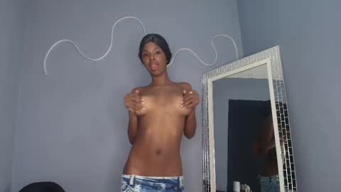 C A M I L A  online show from October 7, 2025, 7:22 pm