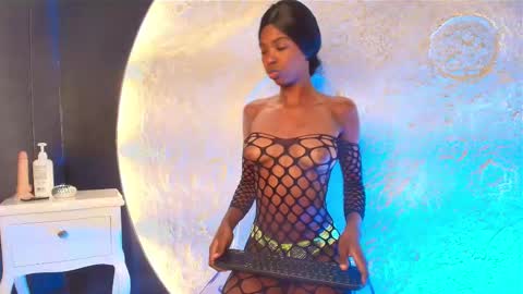 C A M I L A  online show from October 10, 2025, 12:26 pm