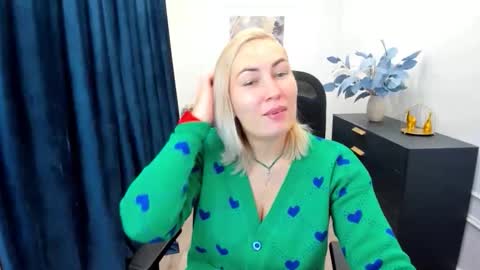 Snapshot of camilafatem chatting on October 6, 2025, 11:40 am camilafatem online show from October 6, 2025, 11:40 am