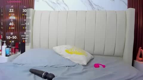 CAMILA  online show from November 20, 2025, 1:22 pm