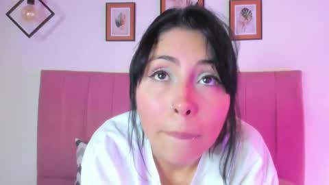 Camila online show from October 7, 2025, 3:09 pm