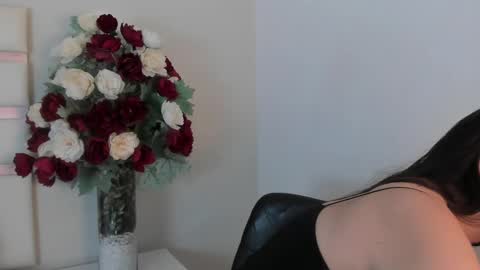 Camila online show from December 19, 2024, 8:23 pm