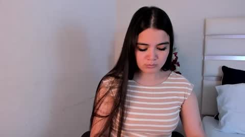 Camila online show from January 16, 2025, 8:14 pm