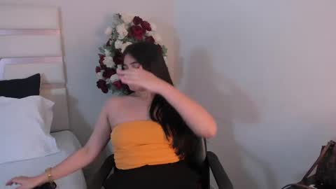 Camila online show from January 25, 2025, 8:31 pm