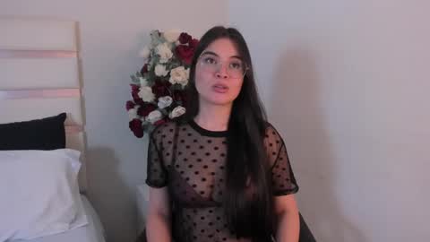 Camila online show from January 28, 2025, 8:58 pm