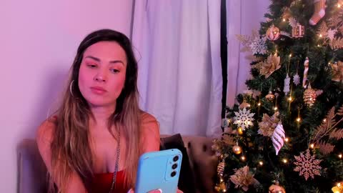 Snapshot of camilawm19 chatting on December 4, 2024, 7:17 am Camila online show from December 4, 2024, 7:17 am