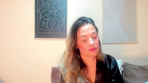 Snapshot of camilawm19 chatting on December 8, 2024, 10:41 am Camila online show from December 8, 2024, 10:41 am