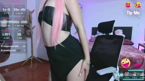 Snapshot of camill_belrose chatting on October 18, 2025, 10:54 pm Camill Belrose online show from October 18, 2025, 10:54 pm