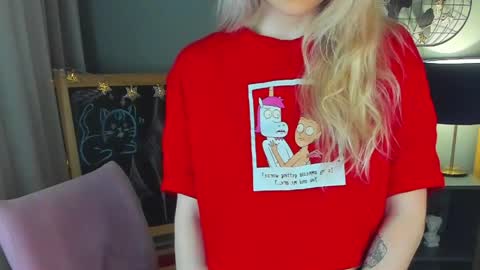 camilladreamer online show from May 13, 2026, 7:06 am