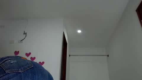 Snapshot of camille_20 chatting on December 9, 2024, 1:18 am Camille online show from December 9, 2024, 1:18 am