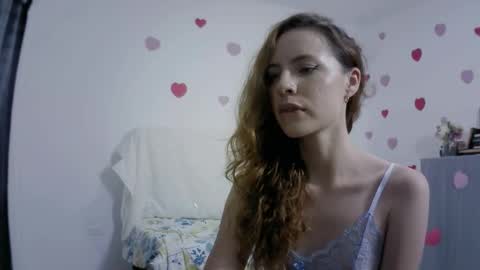 Snapshot of camille_20 chatting on September 24, 2025, 2:37 am Camille online show from September 24, 2025, 2:37 am