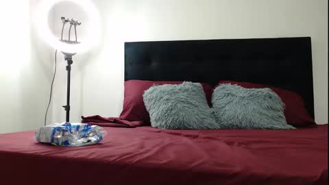 camilo_contre21 online show from September 27, 2025, 7:19 pm