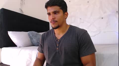 camilo_contre21 online show from October 25, 2025, 6:46 pm