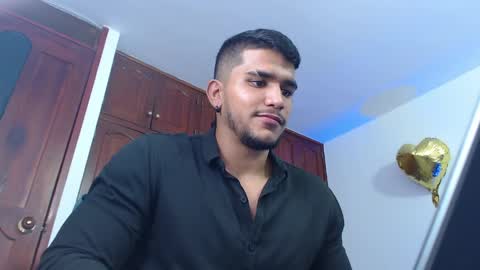 camilo_contre21 online show from June 9, 2026, 7:58 pm