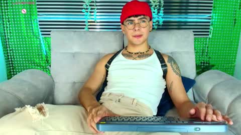 Snapshot of camilo_xcam chatting on March 19, 2026, 9:30 pm CAMILO online show from March 19, 2026, 9:30 pm